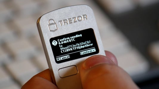 Trezor_display_transaction